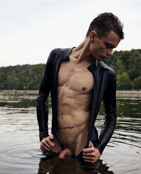 Wet gay catsuit porn pictures with underwater penis