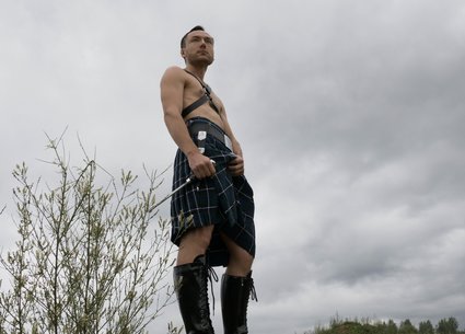 Porn kilt warrior masturbation of penis with big glans