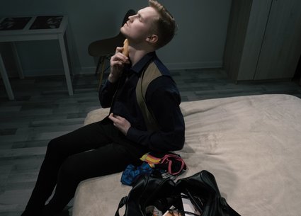 Dom and sub gay porn after accidental hotel meeting