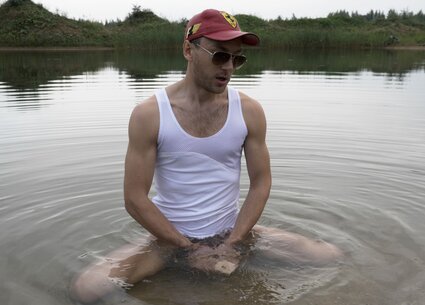 Testing out fleshlight with Astroglide Diamond silicone gel